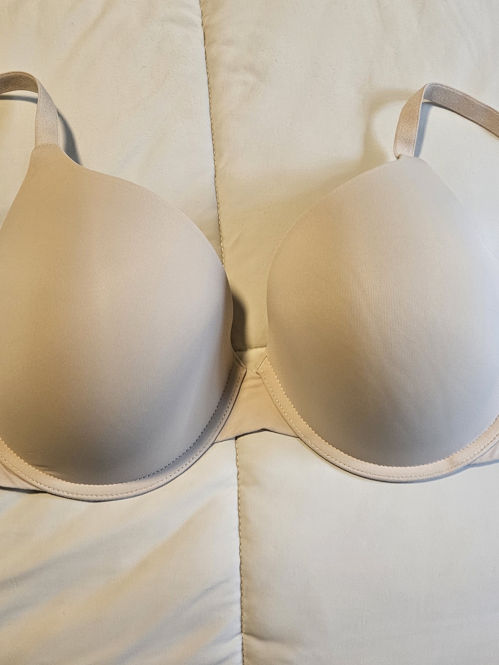 Victoria's Secret Smooth T-Shirt Bra in Light Nude